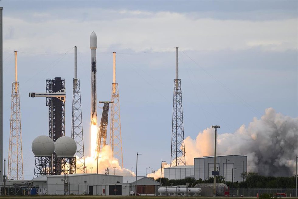 Archivo - Lanzamiento de un cochete de Space X desde Cabo Cañaveral (EEUU).