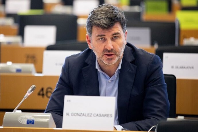 Archivo - El eurodiputado socialista gallego, Nicolás González Casares.