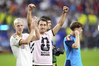 Mikel Oyarzabal of Spain celebrates the victory during the FIFA World Cup 2026 Semi Final match between France and Spain at Dallas Stadium on July 14, 2026 in Arlington, Texas.