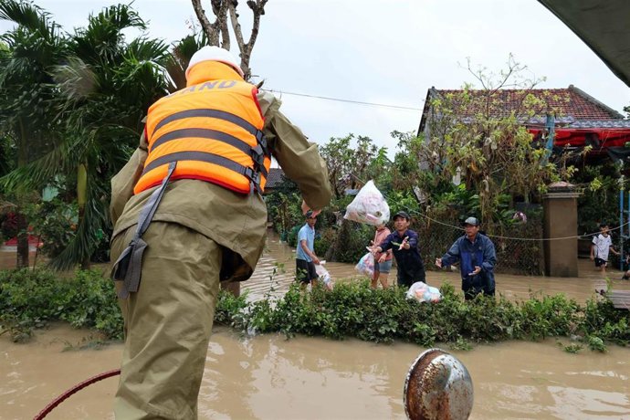 Archivo - Imagen de archivo de inundaciones en Vietnam, en noviembre de 2025