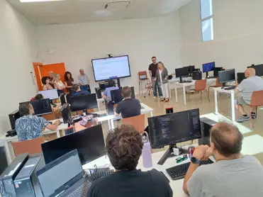 La delegada Carmen Sánchez durante una visita al Centro Público de Formación para el Empleo Remedios Rojo