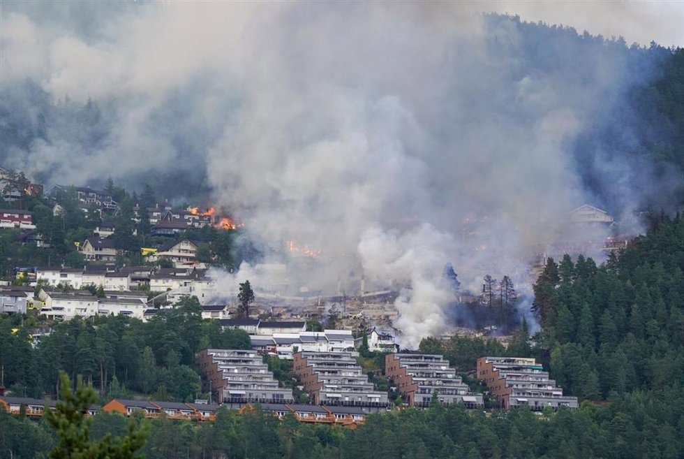 Un incendio consume el municipio noruego de Drammen a 17 de julio de 2026 