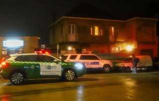 Viña del Mar  17 de Julio de 2026  Tres jóvenes,  dos mujeres y un hombre fallecieron preliminarmente esta tarde por intoxicación de un generador de ozono para secar habitaciones, en el sector de Recreo en Vina del Mar   Manuel Lema/ Aton Chile