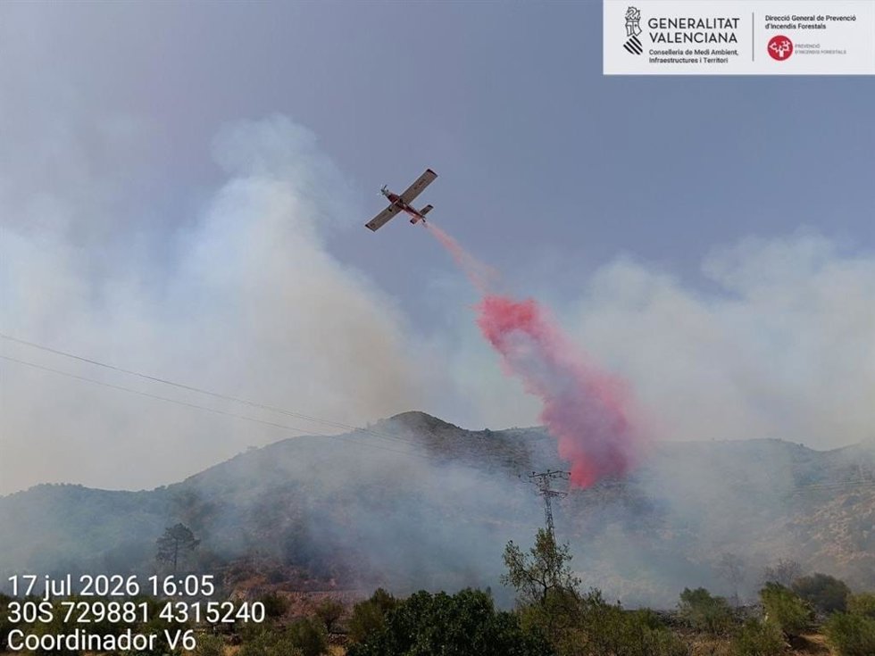 Incendio forestal en Llutxent (Valencia)