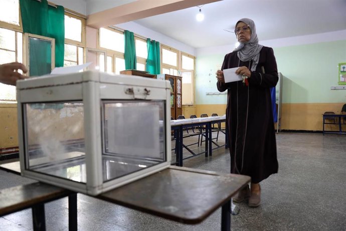 Imagen de archivo de las elecciones parlamentarias en Argelia, a 2 de julio de 2026 