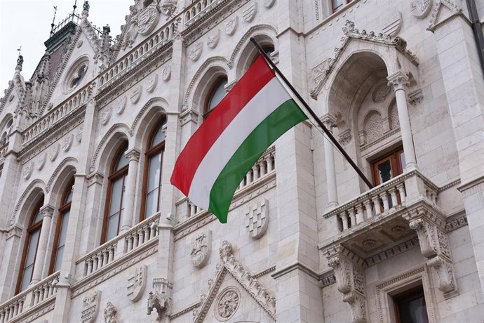 Archivo - Bandera de Hungría en Budapest