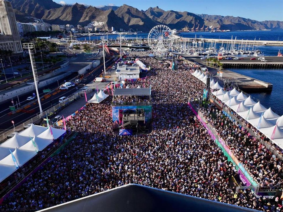 Archivo - Imagen aérea del montaje de Tenerife Cook Music Fest en Santa Cruz de Tenerife