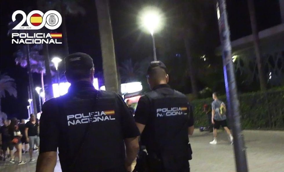 Agentes de la Policía Nacional.