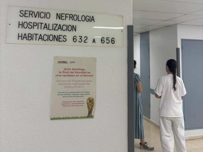 En el Servet se han colocado carteles para informar del servicio gratuito de televisión durante el partido de la Final.