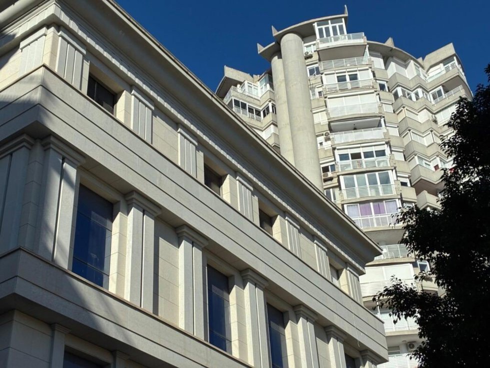 Edificio de la Plaza Pablo Ruiz Picasso de Torremolinos (Málaga).