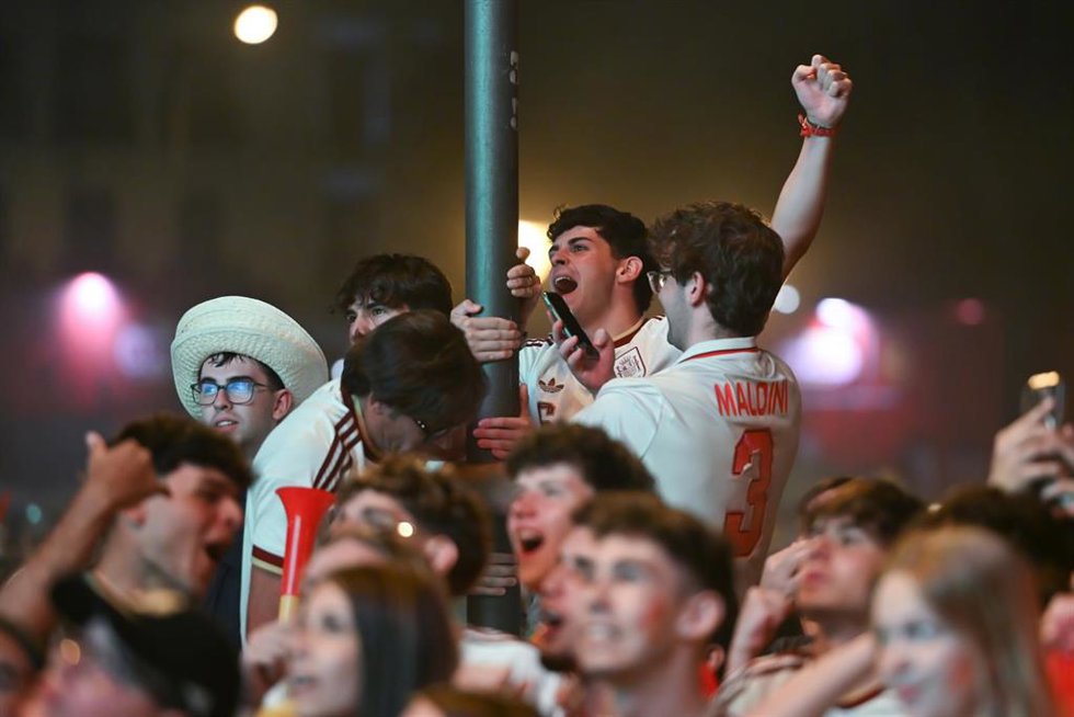 Aficionados de la Selección Española durante el partido del Mundial de fútbol 2026 entre España y Portugal