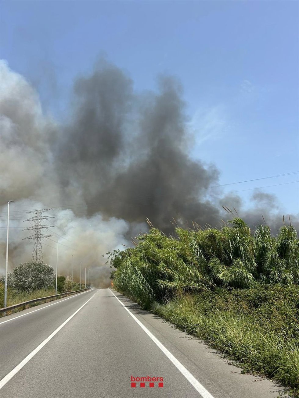 Incendio en el Prat de Llobregat