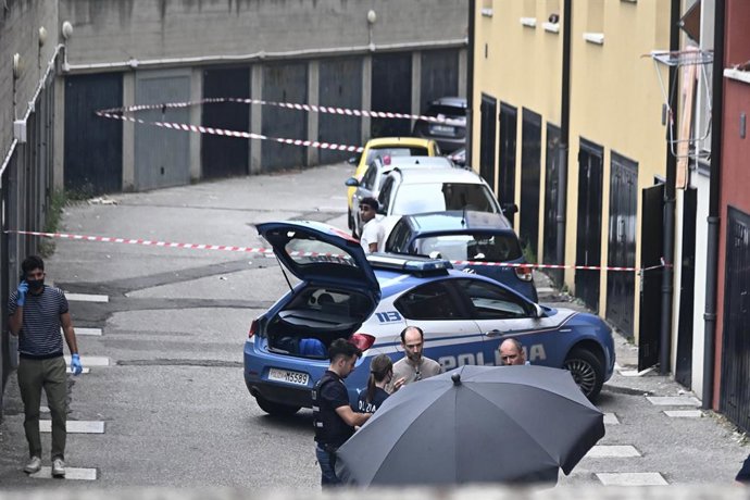 Morte em Pilastro após uma abordagem pelas forças de segurança: um jovem em estado de agitação faleceu depois de ter sido detido e atingido com spray de pimenta pela polícia para acalmá-lo. Bolonha (Itália), 19 de julho de 2026. (Foto: Guido