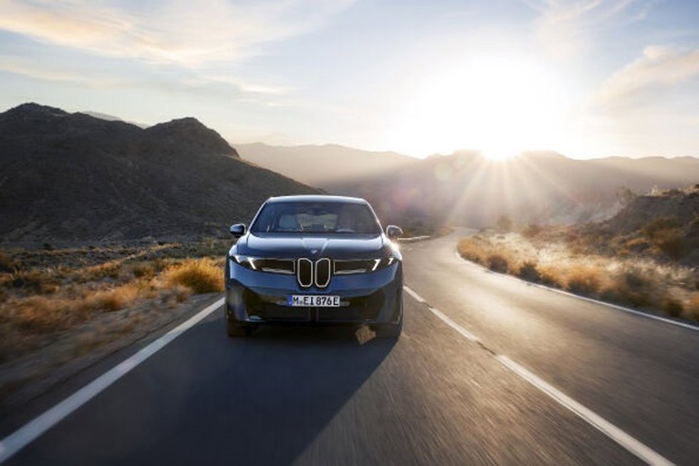 Archivo - BMW amplía la gama del nuevo iX3 con una versión de acceso que ofrece hasta 637 kilómetros de autonomía