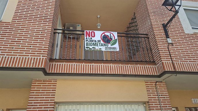 Protesta de los vecinos de Pedrajas en contra de la macroplanta de biometano.