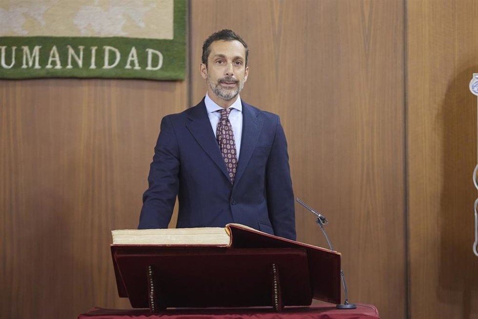 Archivo - Álvaro Zancajo, en su toma de posesión como miembro del consejo de administración de RTVA 