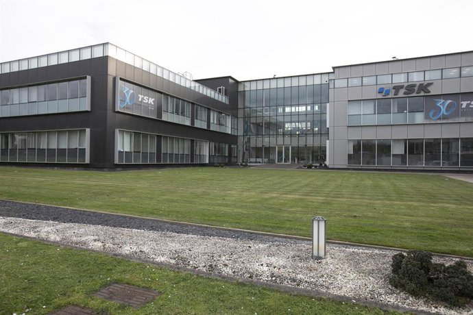 Archivo - Fachada de la empresa TSK, a 13 de febrero de 2025, en Gijón, Asturias (España).
