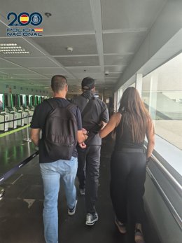 Un hombre detenido en el aeropuerto Tenerife Sur acusado de intentar matar a otro en Adeje