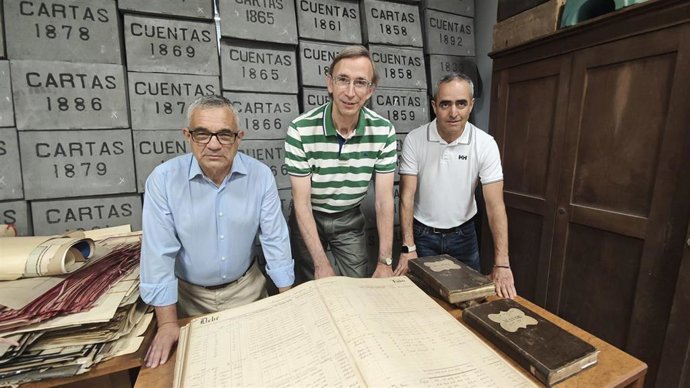 Los investigadores Manuel Fuente Bayón, Javier de Andrés Suárez y Pedro Lorca Fernández.
