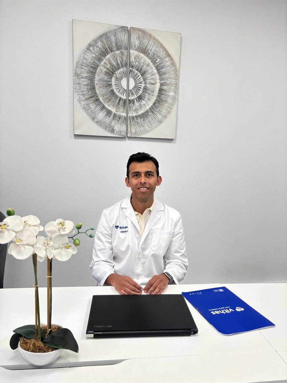 Juan Pablo Baldivieso, reumatólogo del centro médico Vithas Xanit Fuengirola.