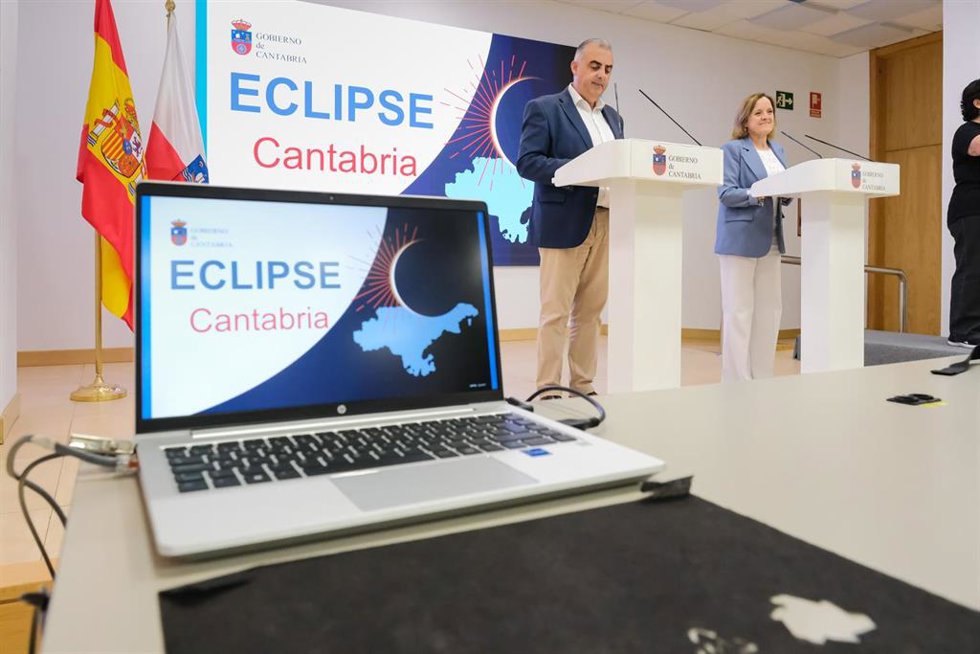 Rueda de prensa de los consejeros de Medio Ambiente y Presidencia sobre el dispotivo previsto para el eclipse