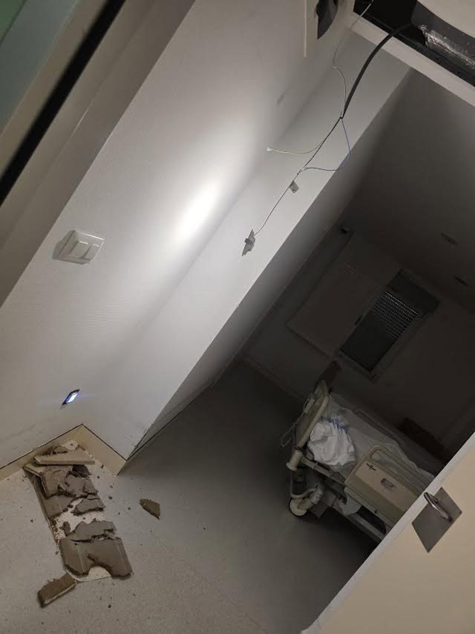 Cae parte del techo de una de las habitaciones del Centro de Salud Mental de Albeda