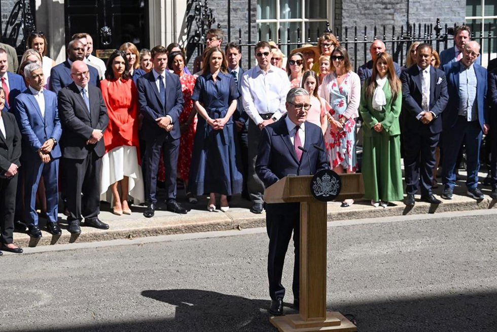 El primer ministro británico, Keir Starmer, da su último discurso desde Downing Street.