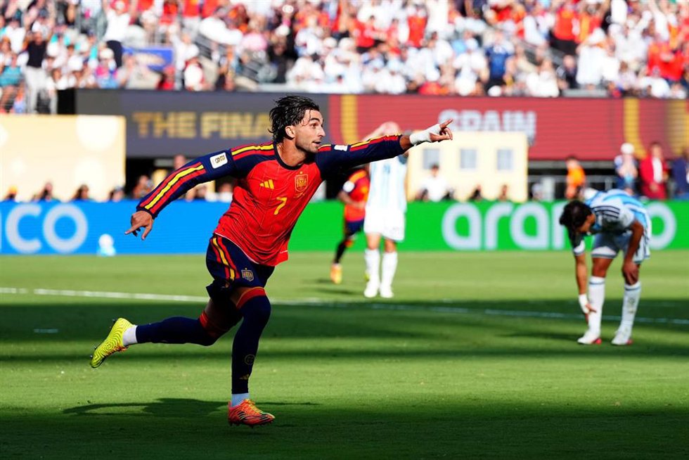 19 July 2026, US, East Rutherford: Spain's Ferran Torres celebrates scoring his side's first goal during the 2026 FIFA World Cup final soccer match between Spain and Argentina at New York-New Jersey Stadium (MetLife Stadium). Photo: Nick Potts/PA Wire/dpa
