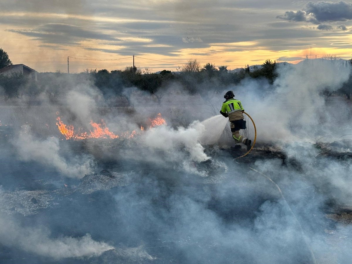 El nuevo acuerdo para los bomberos forestales incorpora más efectivos y mejoras salariales de hasta el 30,8%