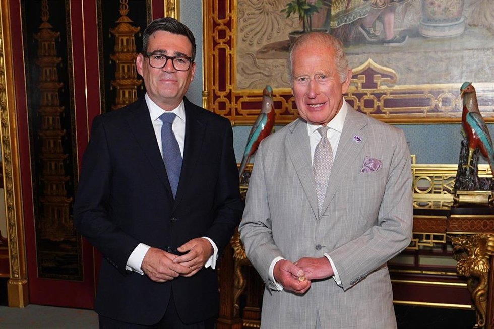 El nuevo primer ministro de Reino Unido, Andy Burnham, tras recibir el encargo del rey Carlos III de formar Gobierno.