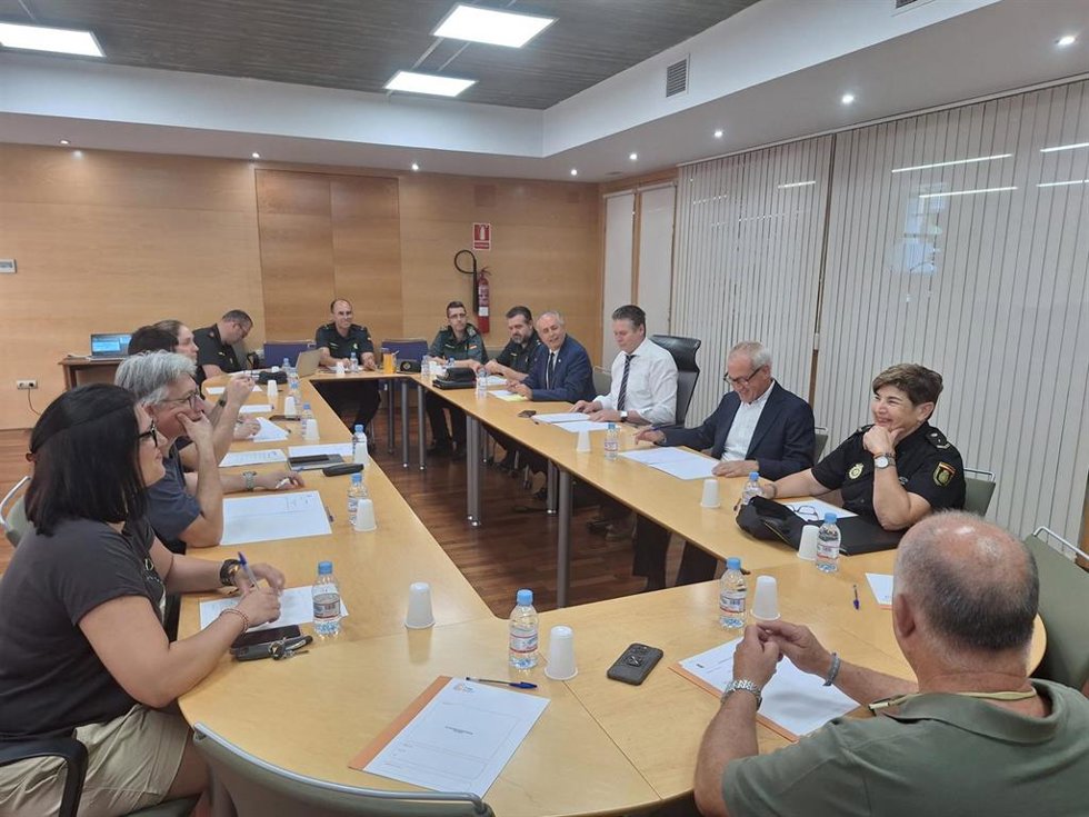 Reunión de la de la Junta de Seguridad de Fraga este lunes en la que han participado, entre otros, el alcalde de la localidad, Ignacio Gramún y el subdelegado del Gobierno en Huesca, José Carlos Campo.
