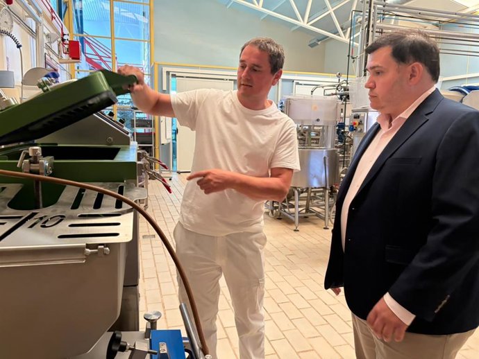 El director general del Instituto Tecnológico Agrario de Castilla y León (ITACyL),  David González Huerta, visita la Estación Tecnológica de la Lecha (ETL), ubicada en Palencia.