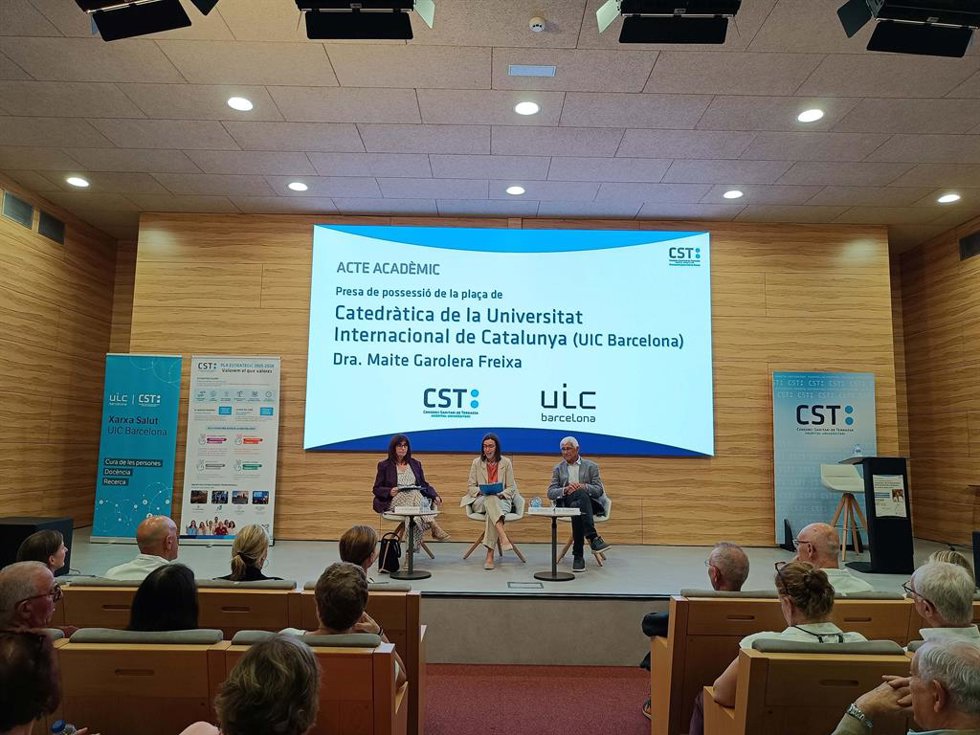 La Dra. Maite Garolera ha tomado posesión de la plaza de catedrática del área de Psicología de UIC Barcelona en un acto celebrado en el Consorci Sanitari de Terrassa (CST)