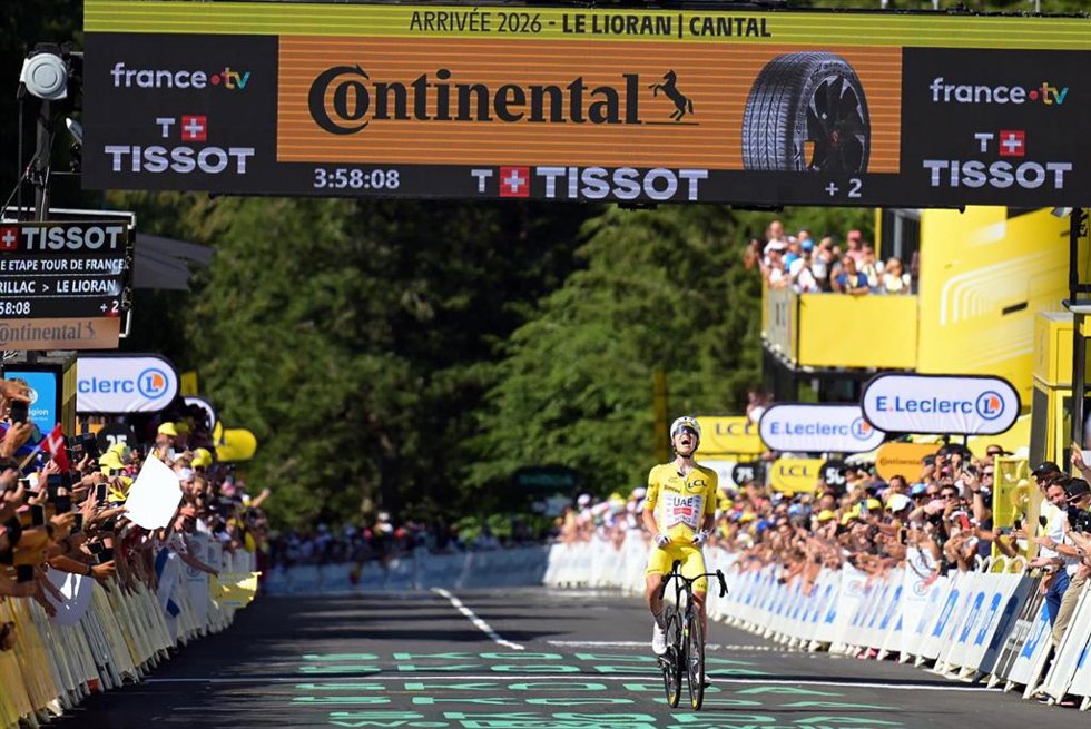 Tadej Pogacar en una victoria de etapa del Tour de Francia 2026