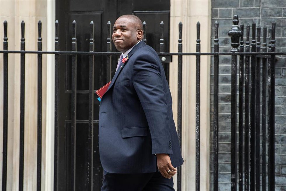 Archivo - El vice primer ministro británico, David Lammy, abandona Downing Street.