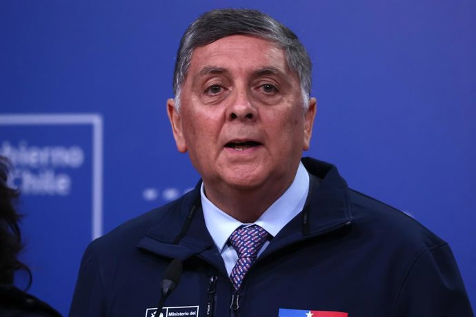 Santiago 1 de julio 2026. El biministro del Interior y Vocero de Gobierno, Claudio Alvarado, encabeza punto d prensa en La Moneda Dragomir Yankovic/Aton Chile