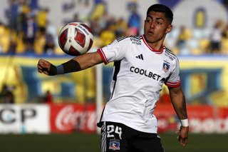 Archivo - Futbol, Everton vs Colo Colo. Fecha 20, campeonato Nacional 2023. El jugador de Colo Colo Jordhy Thompson es fotografiado durante el partido de primera division contra Everton disputado en el estadio Sausalito de Vina del Mar, Chile. 06/08/2023 