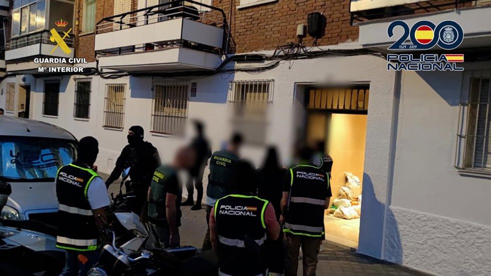 Desarticulado un entramado criminal de "El tren de Aragua" dedicado a la comisión de robos con violencia y al tráfico de drogas.