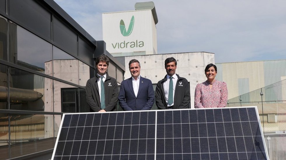 Inauguración de la planta fotovoltaica de autoconsumo de Vidrala