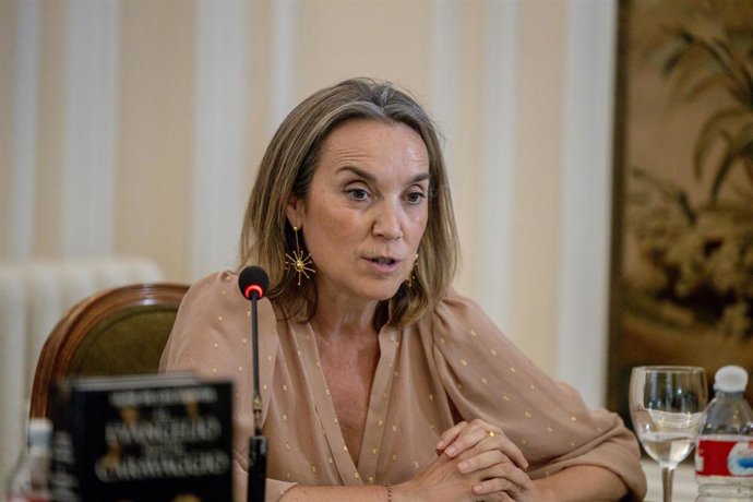 La vicesecretaria de Regeneración Institucional del PP, Cuca Gamarra, durante la presentación de la novela ‘El evangelio según Caravaggio’, en el Centro Riojano de Madrid, a 6 de julio de 2026, en Madrid (España). La novela del escritor y vicesecretario d
