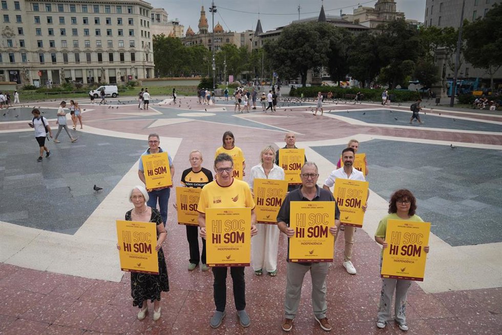 ANC, Òmnium y entidades llaman a movilizarse por la Diada del 11 de septiembre, bajo el lema 'Hi soc. Hi som'.