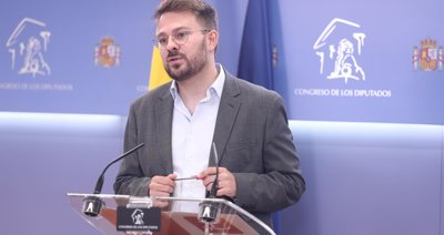 Sumar ve "inasumible" la situación de Zapatero y reclama a Sánchez muchas explicaciones sobre el rescate de Plus Ultra