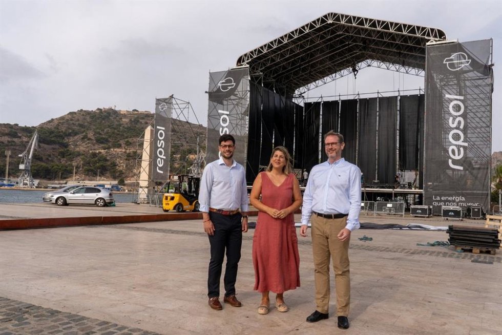 El escenario del Día Repsol se encuentra en la explanada del Puerto de Cartagena