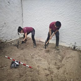 Expertos excavan la fosa 3 de Cúllar (Granada)