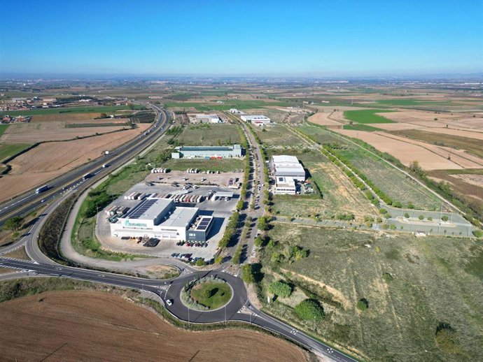 Archivo - El sector de actividad económica Vinyes del Mig, en Bell-lloc d'Urgell (Lleida)