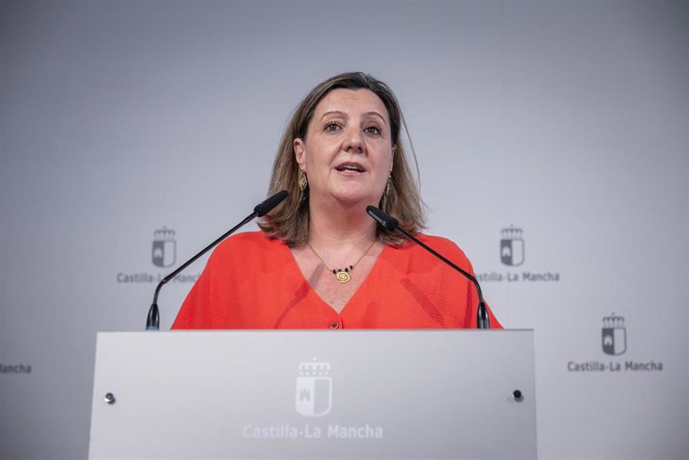 La consejera de Economía, Empresas y Empleo, Patricia Franco, y el consejero de Fomento, Nacho Hernando, han informado, en una rueda de prensa, de los acuerdos del Consejo de Gobierno relacionados con sus departamentos, en el Palacio de Fuensalida