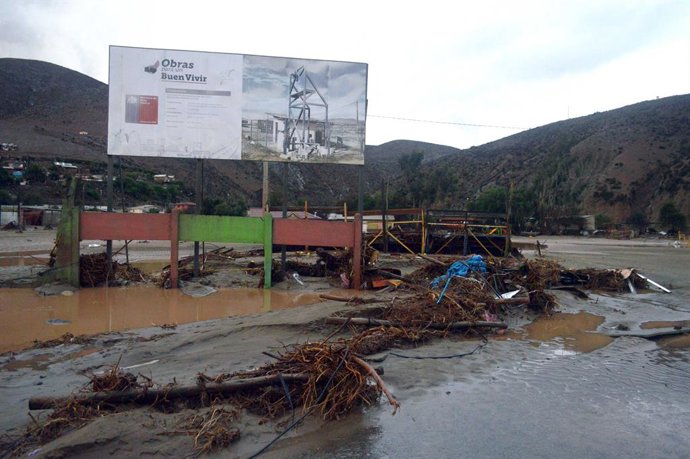 La Serena, 20 de julio de 2026. En la tarde noche de ayer domingo se produce en la localidad rural de Islon en La Serena un grave aluvion producto del aumento y crecida de las quebradas. Alejandro Pizarro/Aton Chile