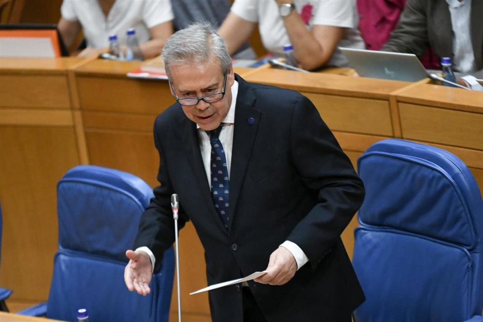 Fotos Xunta / Sanidade / O Conselleiro De Sanidade, Antonio Gómez Caamaño, Responde No Pleno