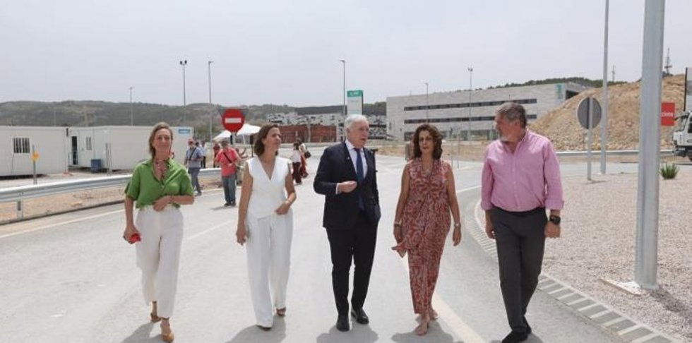 El vial del nuevo hospital de Teruel  ha sido cedido al Ayuntamiento por parte del Gobierno de Teruel.