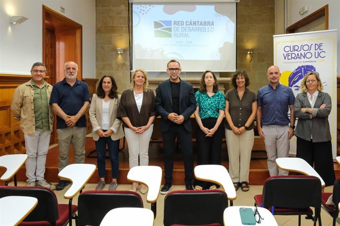 La consejera de Desarrollo Rural, Ganadería, Pesca y Alimentación, María Jesús Susinos, inaugura el curso de verano de la Universidad de Cantabria: ‘La Red Cántabra de Desarrollo Rural y su impacto en el territorio’.